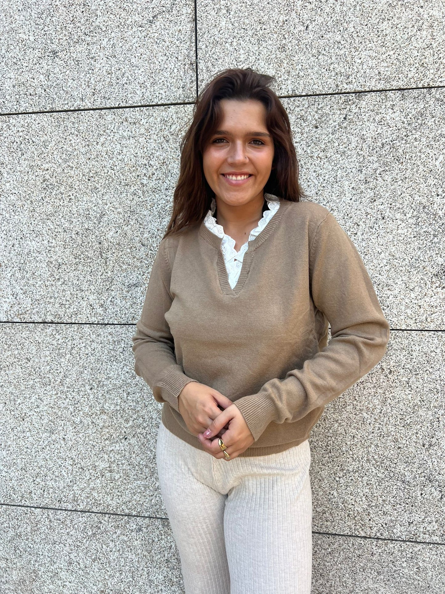 CAMISOLA COM GOLA BORDADA