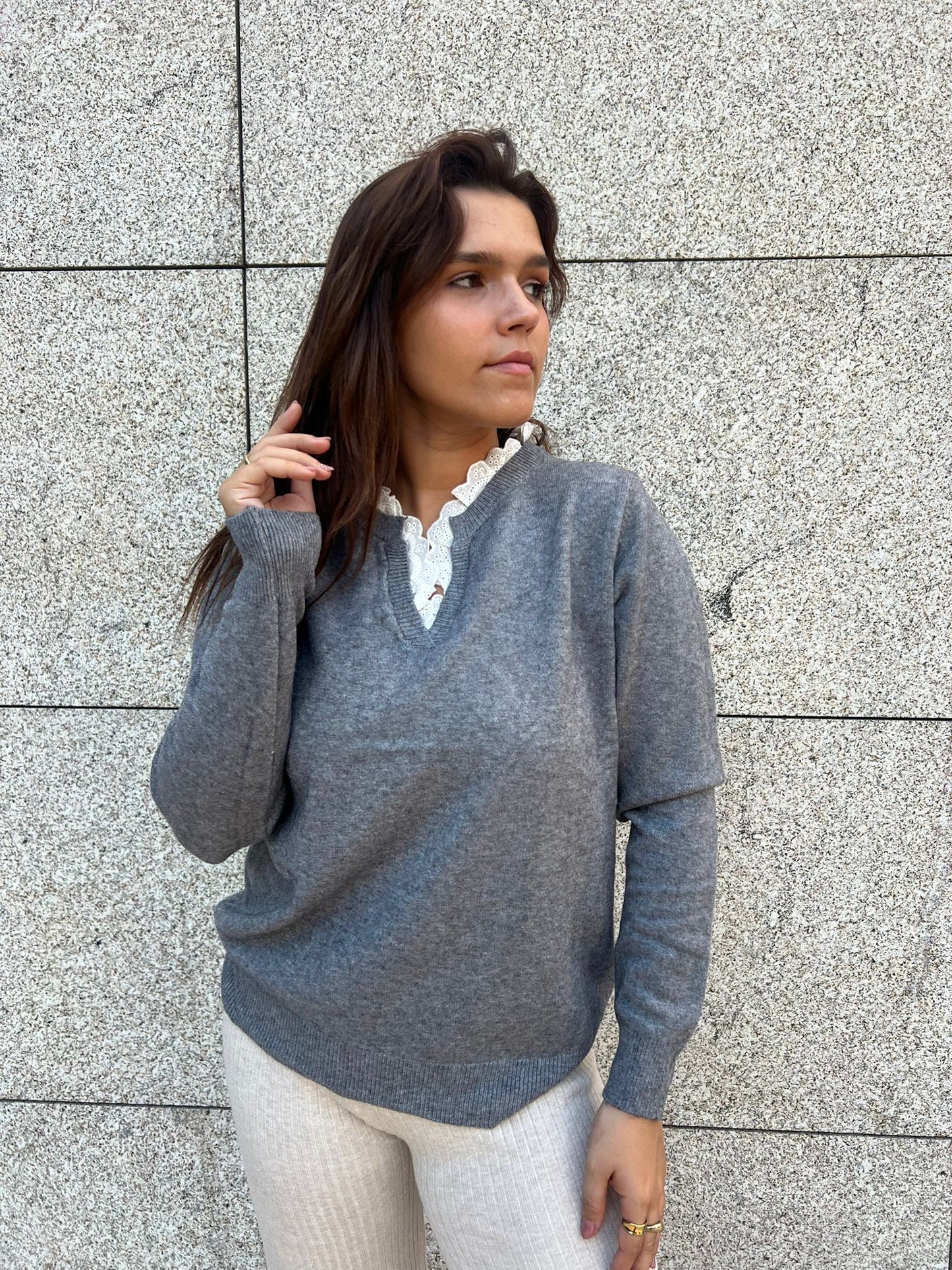 CAMISOLA COM GOLA BORDADA